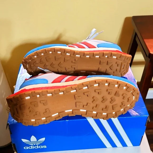 Unisex Adidas Retropy sneakers - Picture 5 of 5